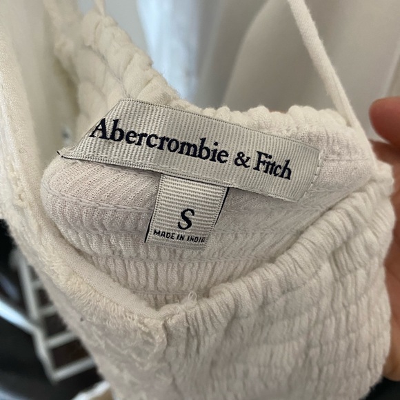 Crochet Bodice Tied Halter Romper - Picture 7 of 7